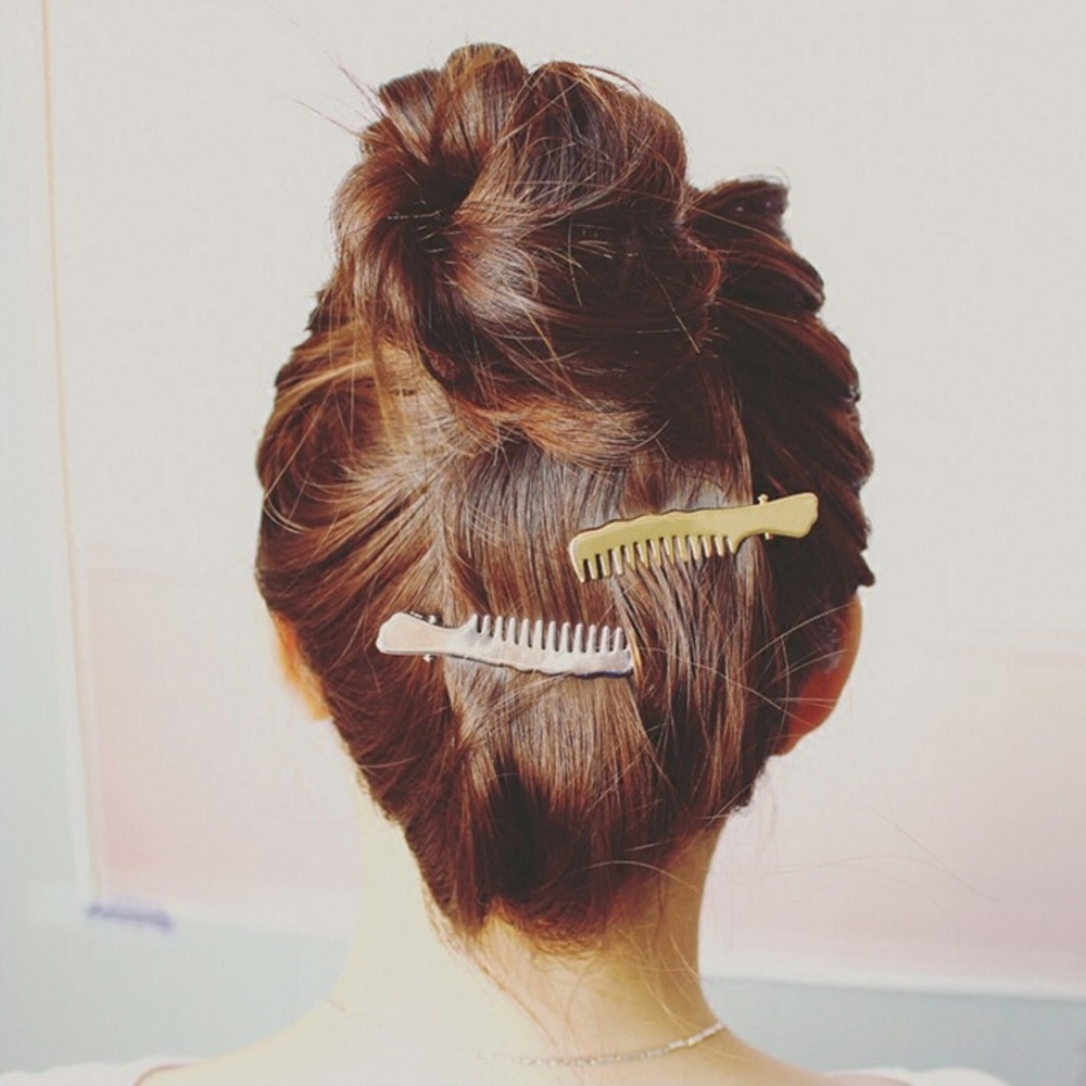 3 Goldtone comb hair clip
